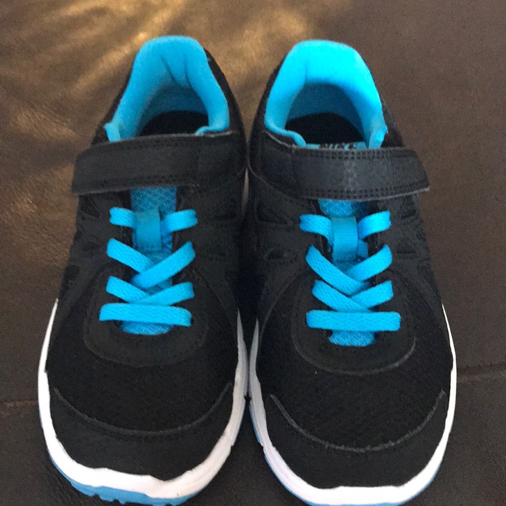Nike boys sneaker